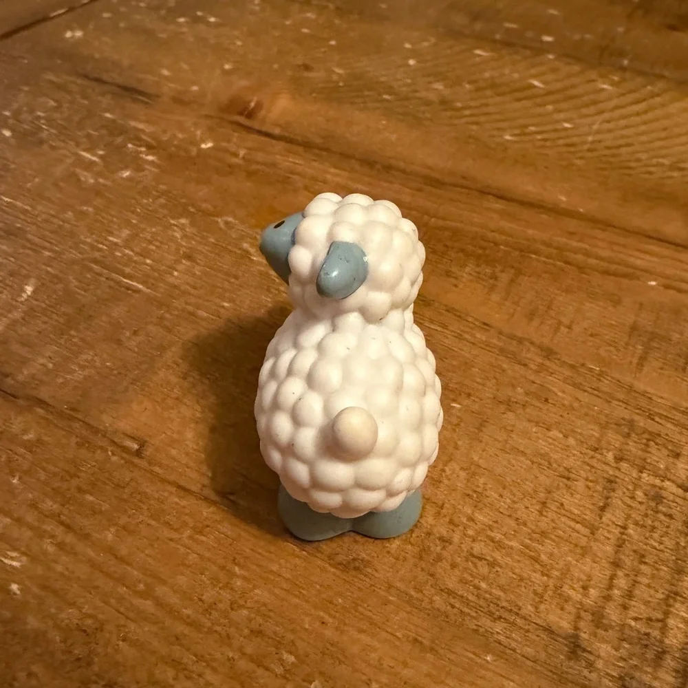 Fisher Price Little People sheep as is